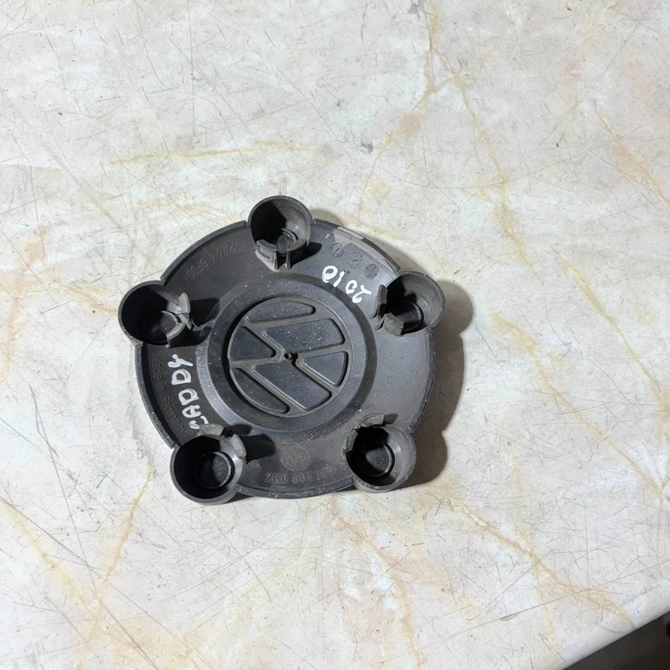 Tampas de roda Volkswagen Caddy 2K0601169, tampa de cubo de plástico preto 2004-2013 - Imagem 3 de 4