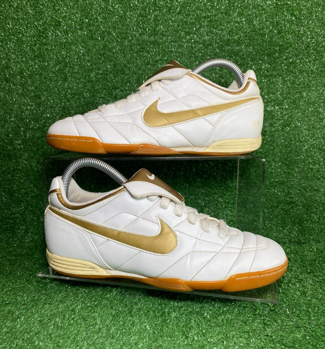 VNDS 2007 Nike Tiempo IC Legend II White Gold R10 Ronaldinho