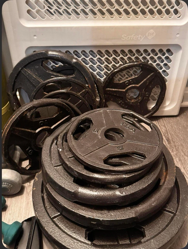 Golds Gym Pro Series Weight Set Lifting Workout Equipment - Image 2 of 2