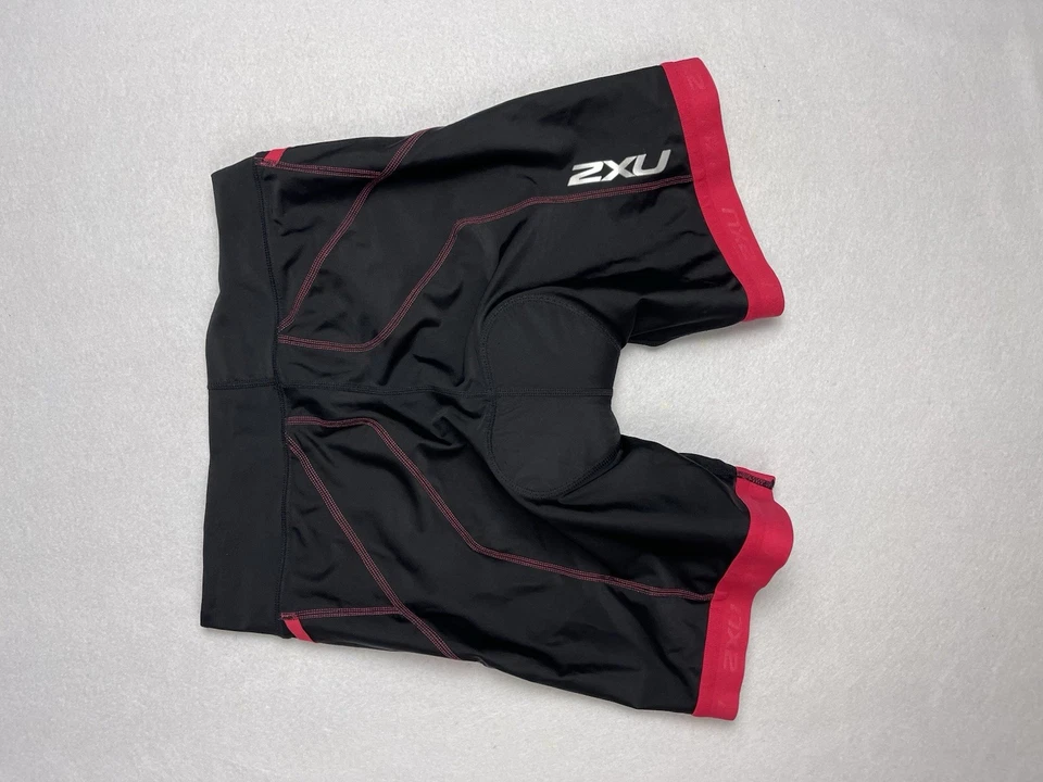 2XU Shorts Tri Feminino de Ciclismo Tamanho Grande Preto Rosa Bicicleta Atlética - Imagem 2 de 4