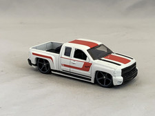 Hot Wheels Chevy Silverado 2017 HW Hot Trucks White OH5SPs