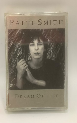 Patti Smith-Dream of Life-1988 Cassette Tape-NEW SEALED - 第 1/6 張圖片