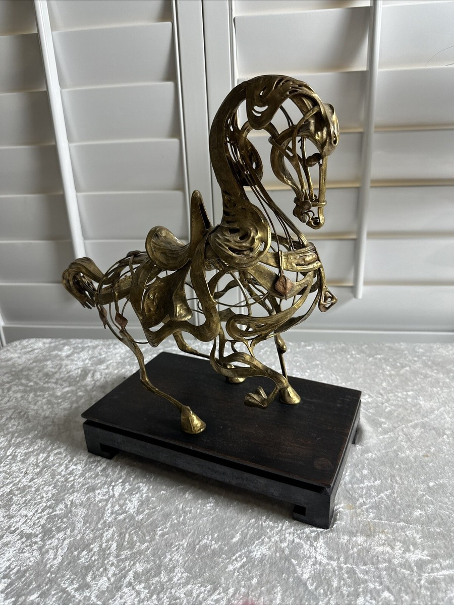 Stunning Art Deco Style Bronze Wire Horse Sculpture With Stunning Art Deco Style Bronze Wire Horse Sculpture With
