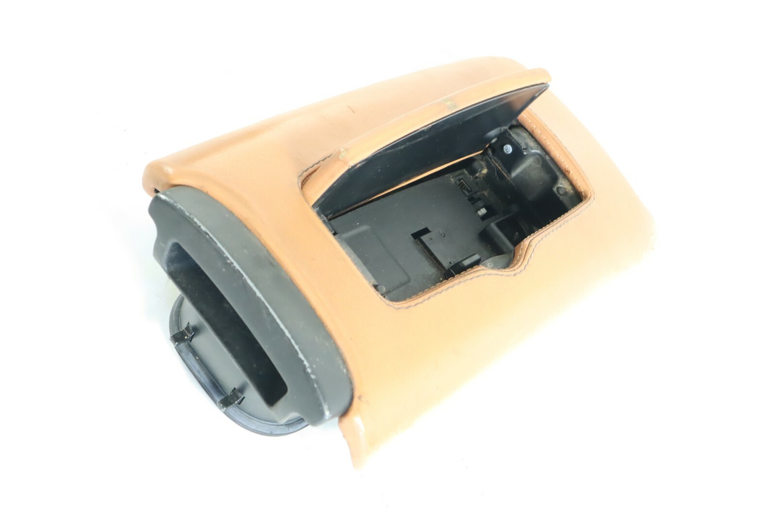 04-08 Maserati Quattroporte M139 Front Center Console Armrest Unit Tan