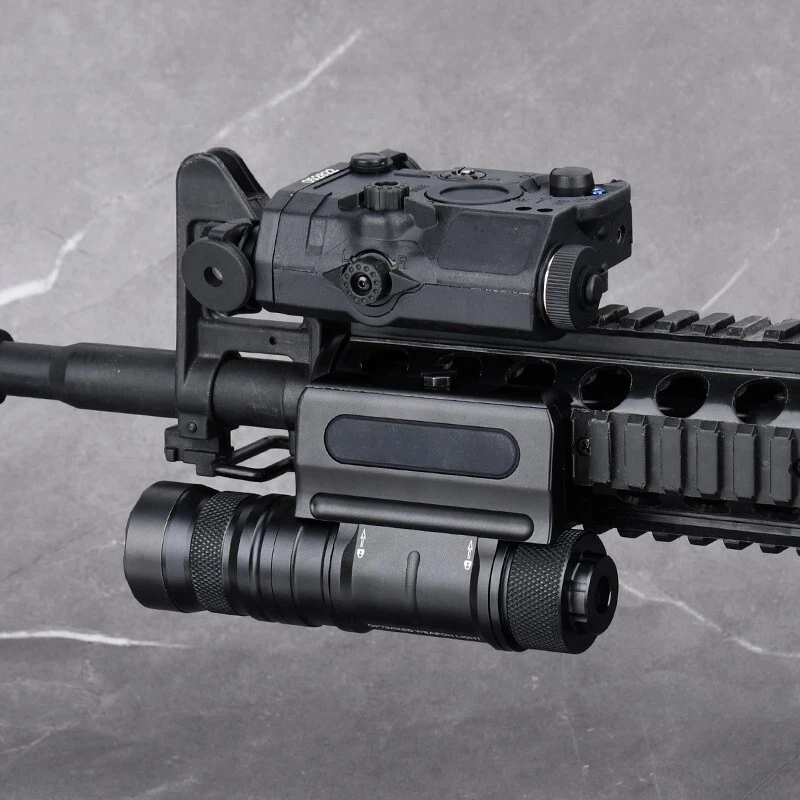 Linterna táctica OWL 1500 lúmenes ultra alta potencia metal caza luz estroboscópica - Imagen 4 de 4