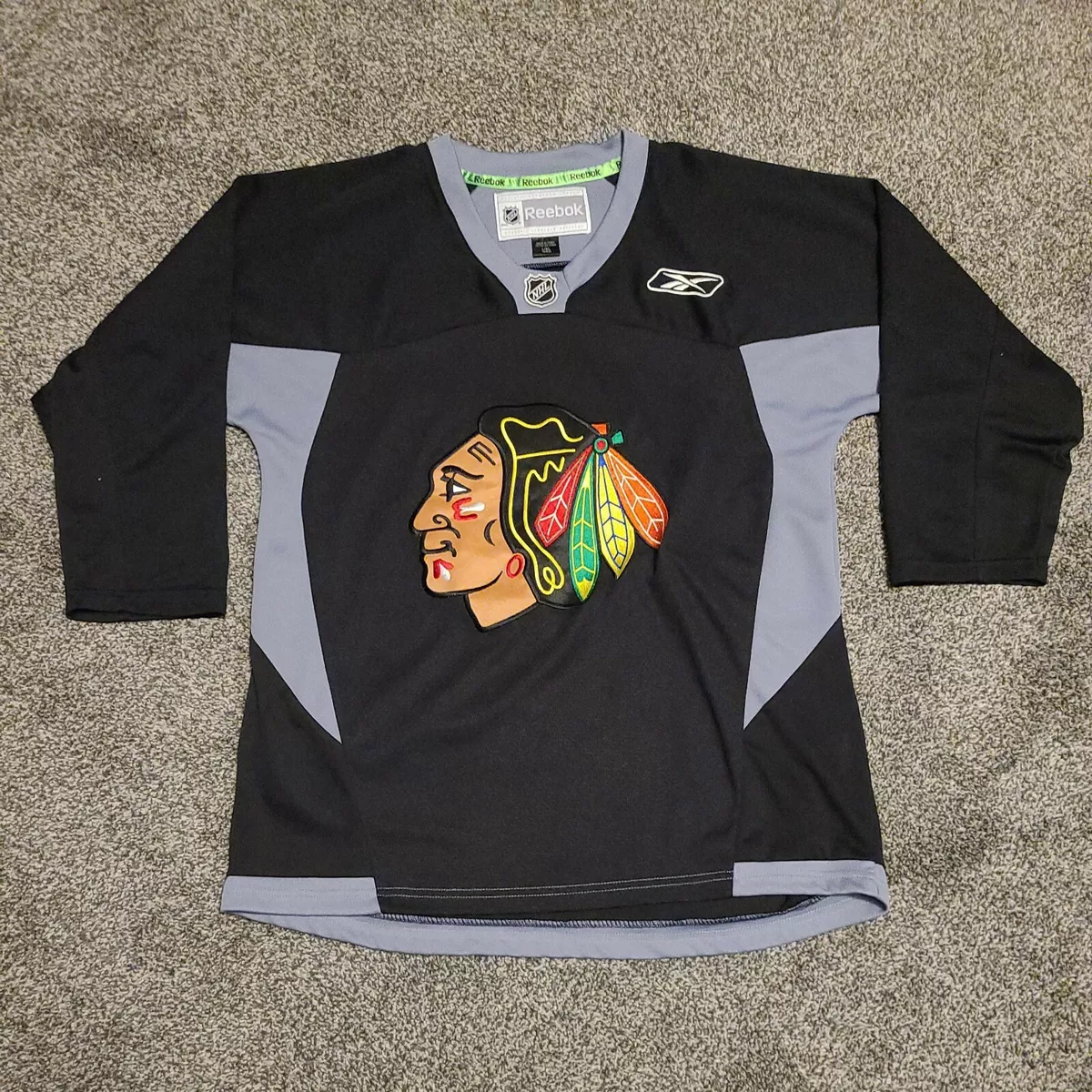 Chicago blackhawks New Small Men's Reebok practice Jersey