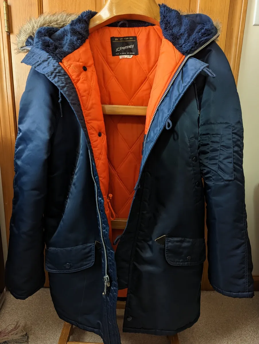 J.C.Penney men's insulated vintage winter coat M tall faux fur snorkel hood  nice