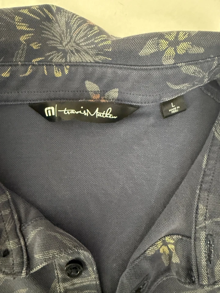 TRAVIS MATHEW blue print short sleeve performance shirt Men's L - Image 2 of 2