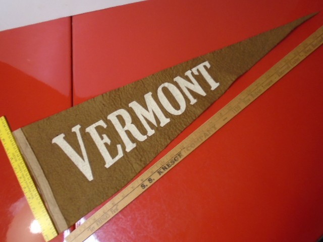 1930's VERMONT 28"x10" Pennant, Silk Screen Letters, Early & Unusual, VG++