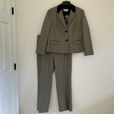 Le Suit Women Two-Piece Pant Suit- Size 16 Plaid Black Beige NWT Offce 