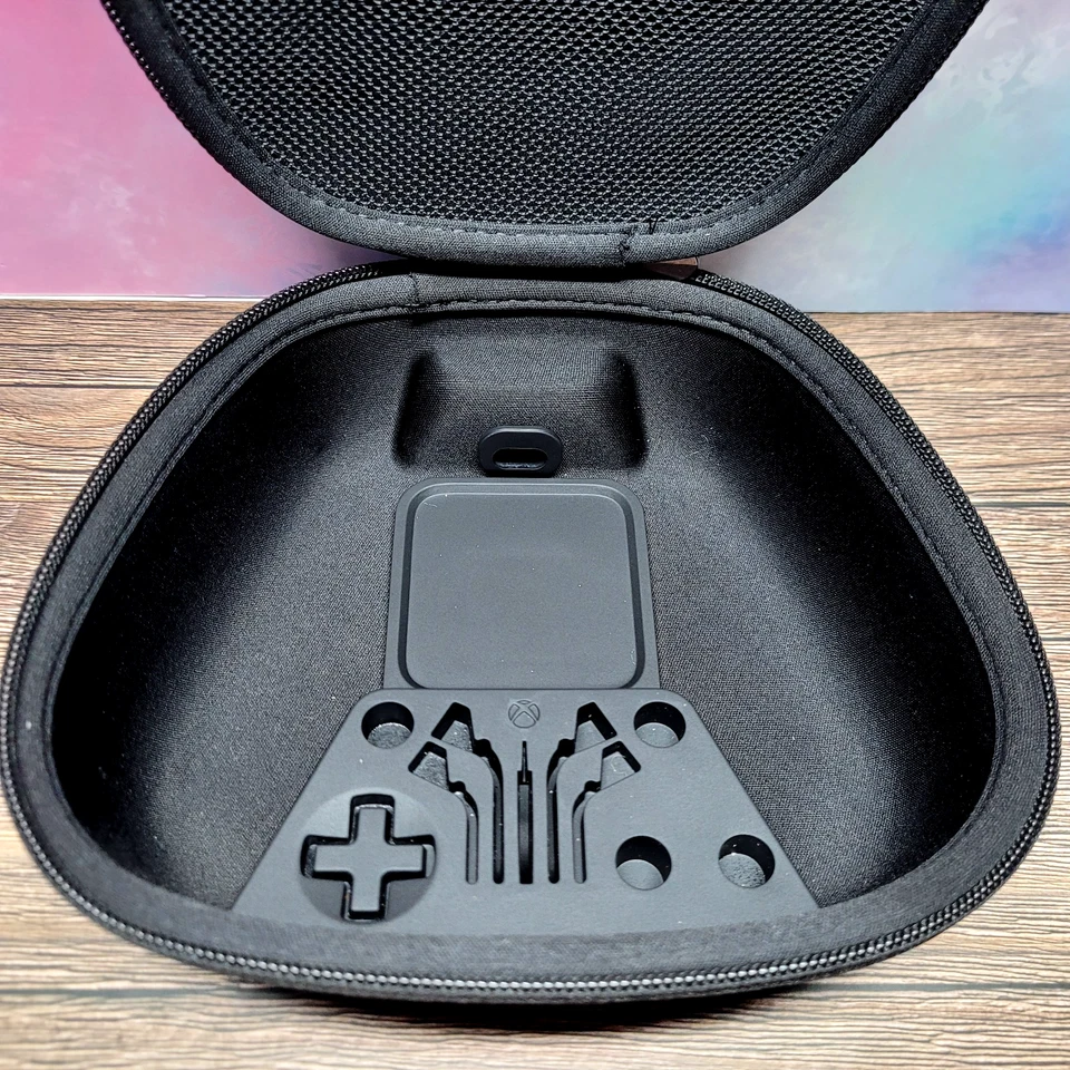 Official Xbox One Elite Series 2 Hard case Only - Excellent Condition - Image 4 of 4