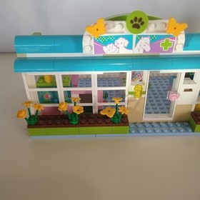 LEGO FRIENDS: Heartlake Vet (3188) missing 1 sticker