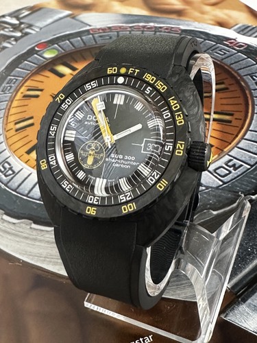 DOXA SUB 300 Carbon Aqua Lung US Divers - Limited Edition