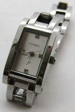 Women's Fossil F2 Silver Toned Bracelet Watch in Presentation Tin with Extra Lin
