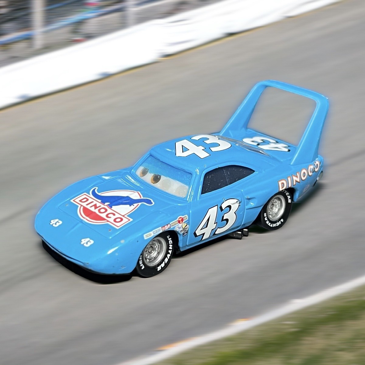 Disney Pixar Cars The King Lenticular Eyes Dinoco #43 1/55 Scale