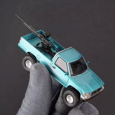 1:64 Toyota Hilux RN80 1995 Pickup Truck Alloy Die Casting Collectibles