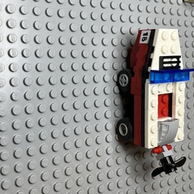 Lego 4982 SpongeBob SquarePants Mrs. Puff&rsquo;s Boating School 100% Complete