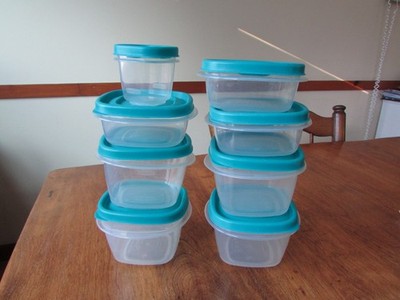 Rubbermaid Red Easy Find Lids Food Storage Containers set of 8 new