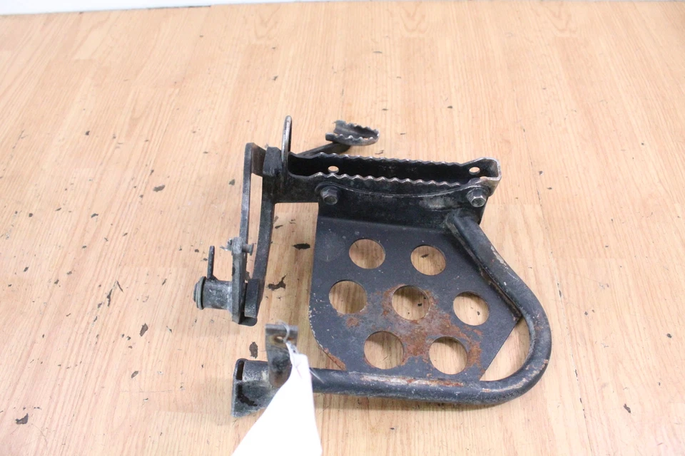 Yamaha Big Bear 350 1997 4x4 clavija de pie derecho con pedal de freno Foto 4 de 4