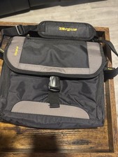 Targus Shoulder Messenger Laptop Bag Nylon Black Gray Padded Partitions
