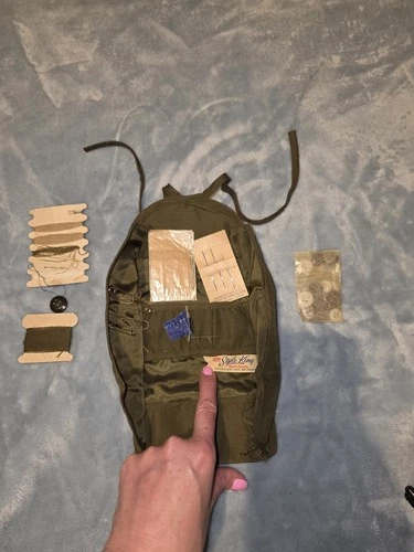 Vntg WW2 Army Sewing Kit Pouch U.S. Military Soldier Sewing Kit Buttons +