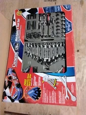 Cresent 128pc Tool Set