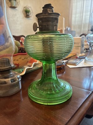Antique Aladdin B-81 Green Oil Lamp 1937-1938 Beehive Pattern