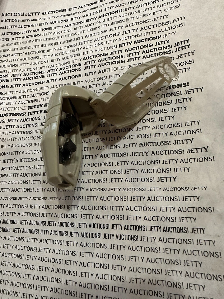 Transformers STAR WARS CROSSOVER MILLENNIUM FALCON HAN SOLO Cockpit Part Only - Image 3 of 4