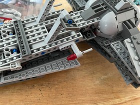 Lego STAR WARS Darth Maul's Sith Infiltrator   7961   Minifig And Manual 2011