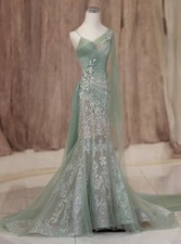 New Elegant Sage Green Beaded Lace Mermaid Gown 250 Retail 2,500