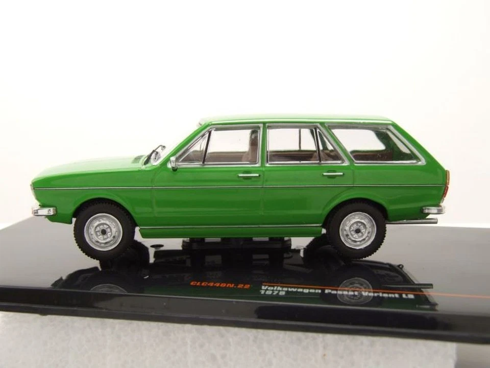 VW Passat Variant LS Kombi 1975 grün Modellauto 1:43 ixo models - Bild 3 von 4