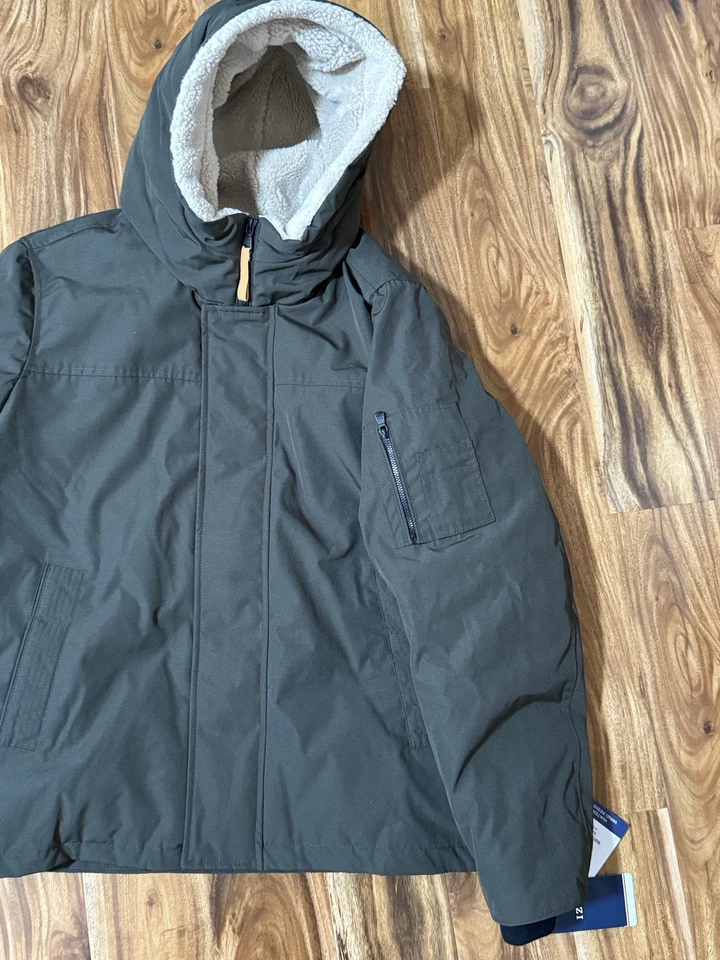 NUEVO CON ETIQUETAS IZOD Para hombres Abrigo Chaqueta de Invierno con Capucha Talla XL Verde Camuflaje (Precio de venta sugerido por el fabricante $200) Última Foto 3 de 4