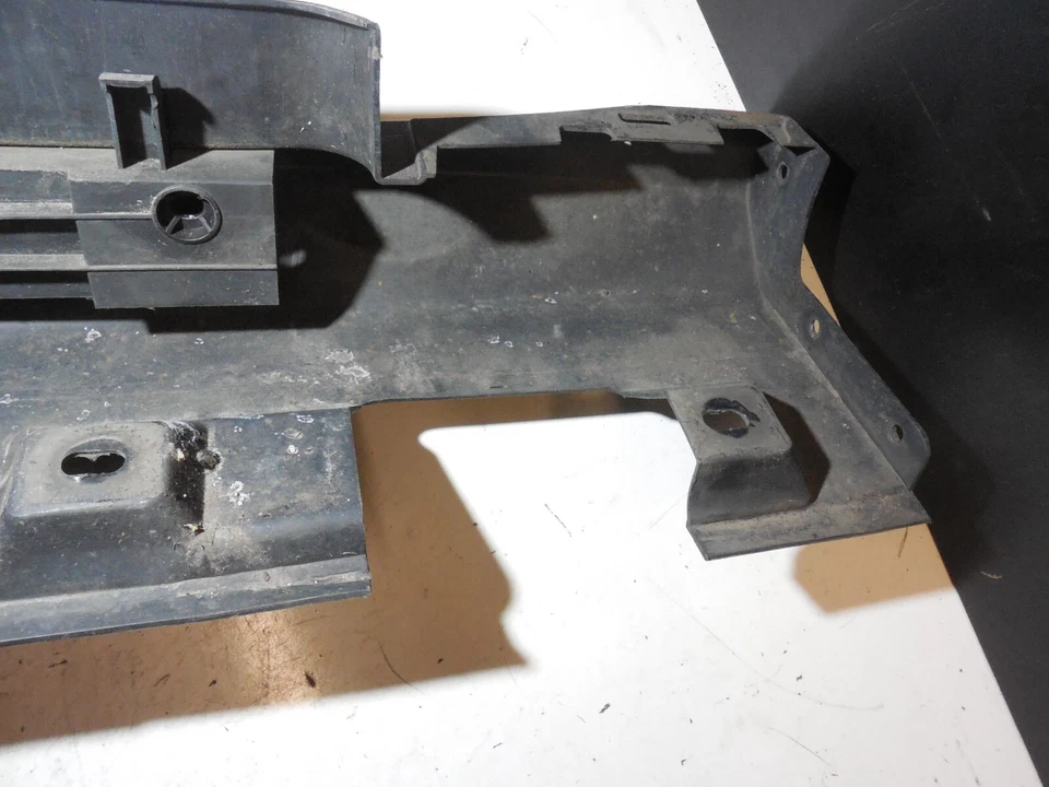 Левая юбка рокер панели отделки A1646900740 06-11 Mercedes Benz W164 ML350 ML500 - Изображение 3 из 4