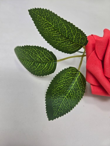 NEW 50pc Artificial Real Touch Foam Roses w/Wire Stems & Realistic Leaves, Red - Picture 3 of 5
