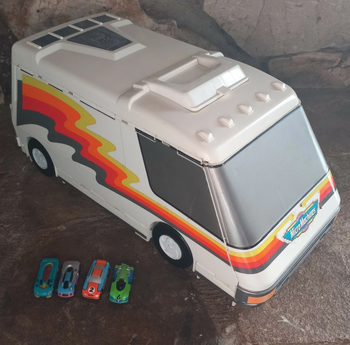 Vintage 1991 MICRO MACHINES Galoob Super City Van Camper RV Fold Out