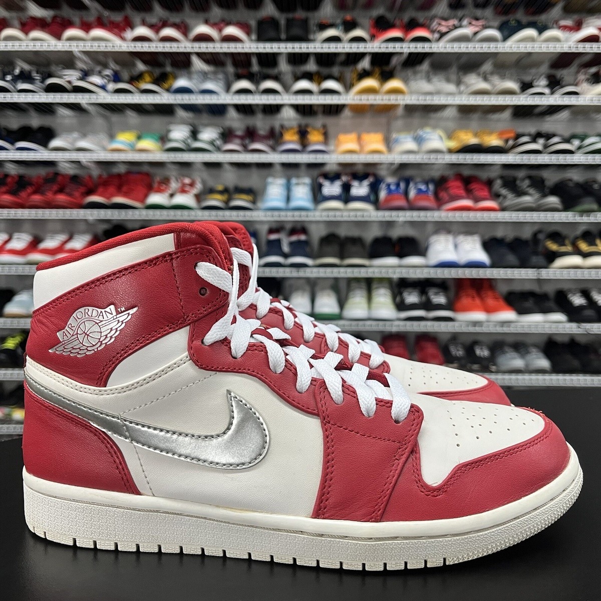 Nike Air Jordan 1 Retro High Silver Medal 332550-602 Men's Nike Air Jordan 1 Retro High Silver Medal 332550-602 Men's