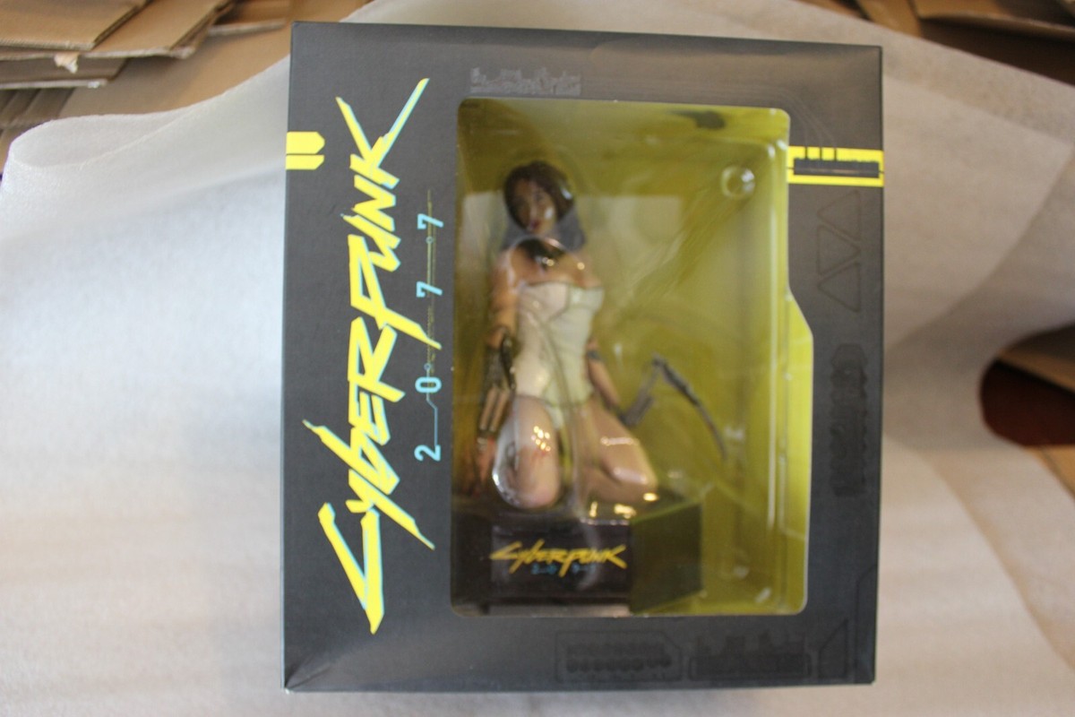 Cyberpunk 2077 E3 Exclusive Girl Figurine GAMESCOM 2018
