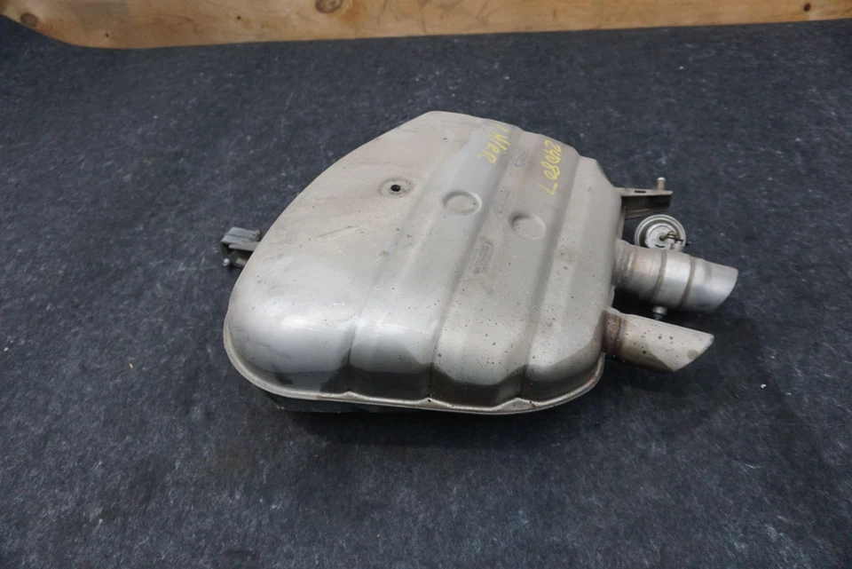 Оригинальная задняя труба глушителя заднего левого выхлопа 18307646979 BMW 760i 2010-14 - Изображение 2 из 4