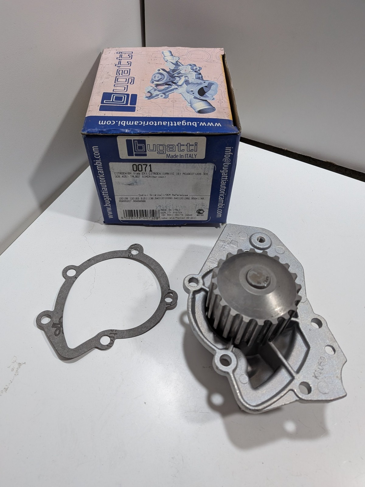 Pompe à eau Peugeot 309 et 405 I 1.6 1.9 injection essence sans rebord