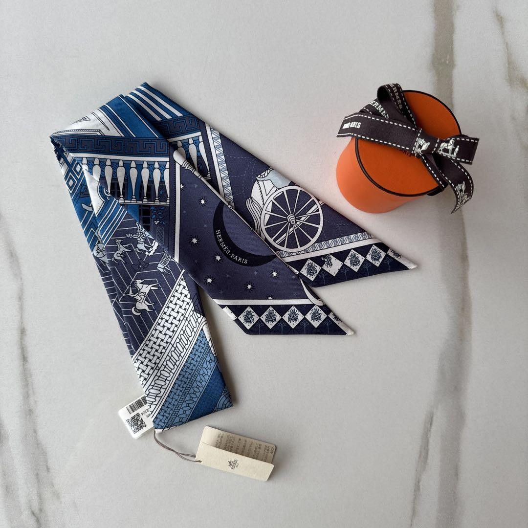 Brand New HERMES Twilly Objet de Curiosite Silk Scarf