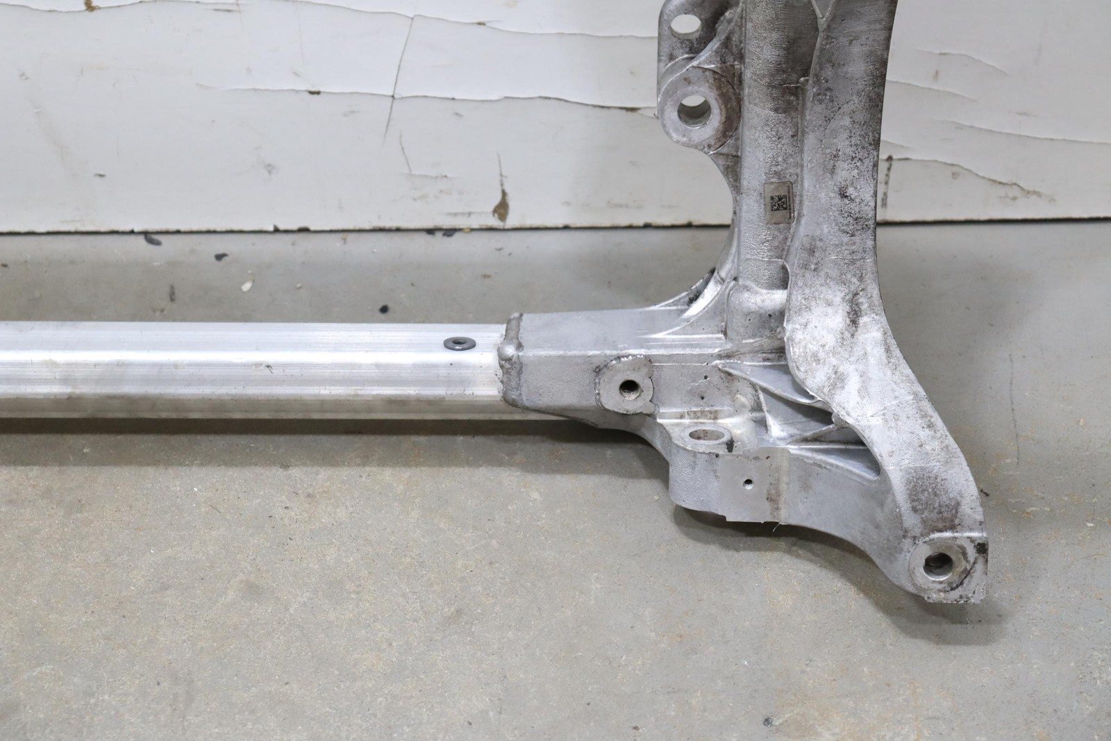 2017 - 2024 MASERATI QUATTROPORTE FRONT SUBFRAME UNDERCARRIAGE CROSSMEMBER OEM