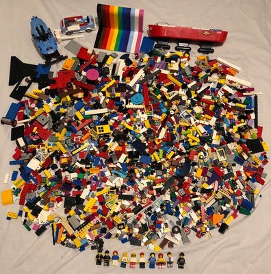 3 KG LOSE LEGO GROSSPACKUNG + 10 MINIFIGUREN. 3kg. ZIEGELBRETTER CITY, 4 BK13