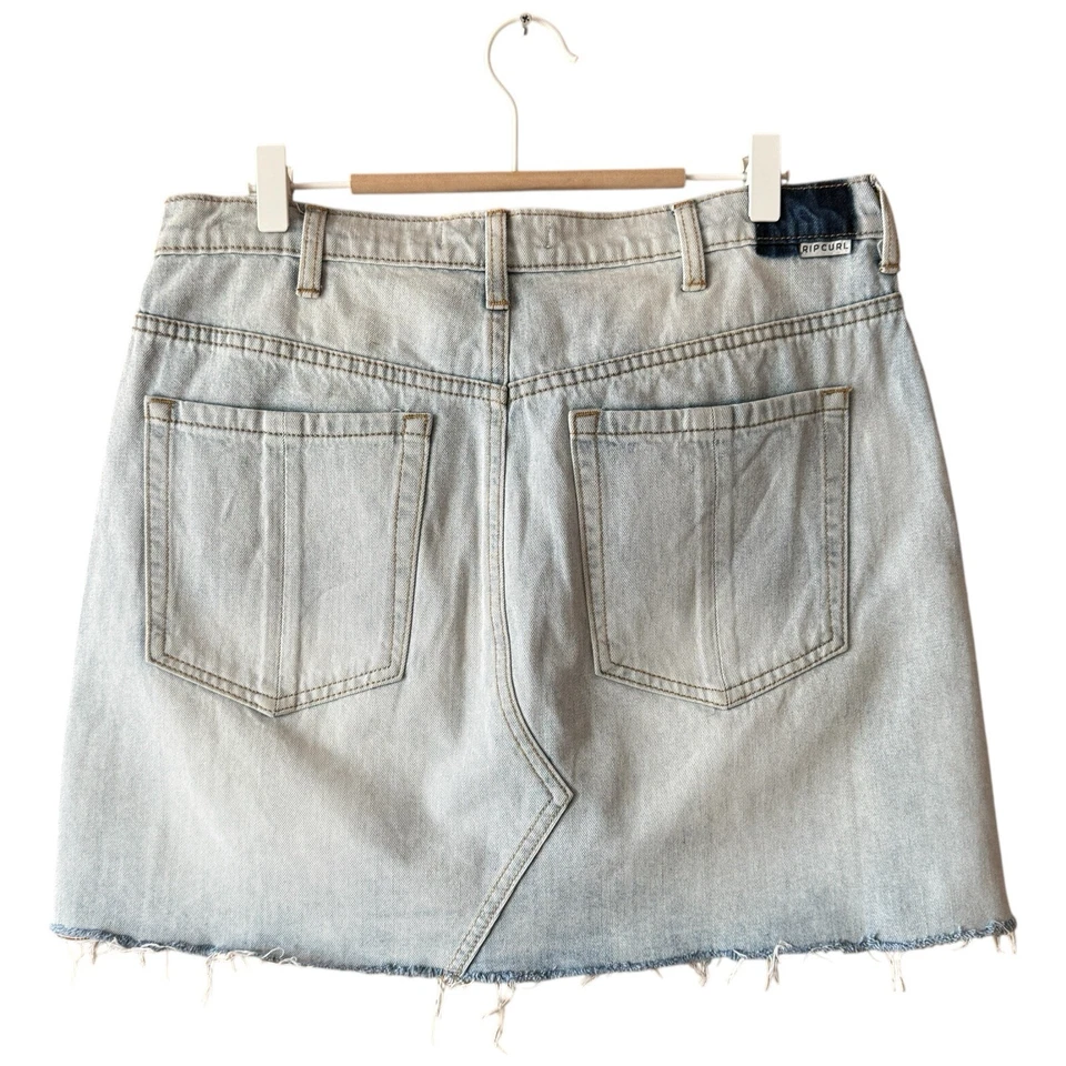 Falda Denim Ripcurl Mujer Talla L Azul Lavado Claro Tiro Medio Corto Línea A Bolsillos Foto 2 de 4