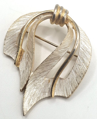 Vintage Signed J.J. Gold Tone Frosted Leaf Brooch