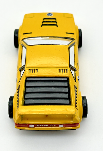 Matchbox World Class Giallo 1981 BMW M-1 Real Riders Pneumatici Gomma Gialli Come Nuovi - Foto 4 di 6