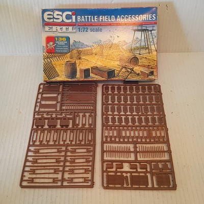 ESCI ERTL # 216 - 1/72 scale Battlefield Accessories -boxed Set Unused