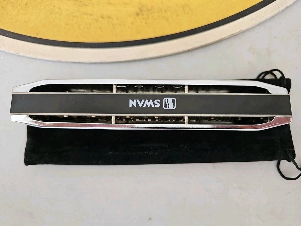 Swan 16-64 16 Holes Chromatic Harmonica & Bag - Beautiful Condition - Image 4 of 4