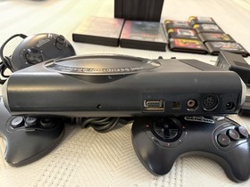 Original SEGA Genesis 1601 Lot: 1 Console, 3 Controllers, 15 Games READ