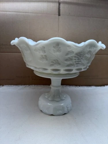 Vintage Westmoreland Milk Glass Paneled Grape Pedestal Compote Fruit Bowl HEAVY
