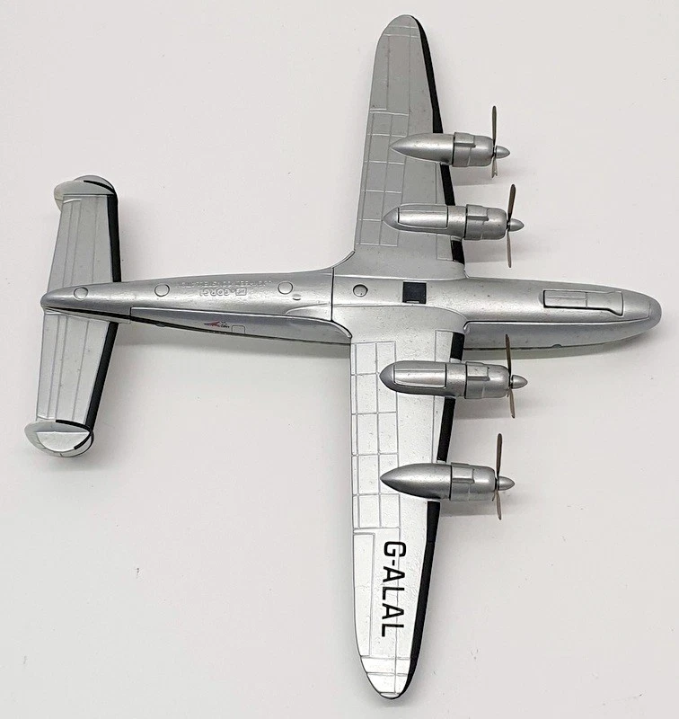 Corgi 1/144 Scale AA30401 - Lockheed L 749 Constellation BOAC - Image 4 of 4